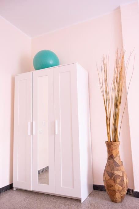 Pop In! Sunny 2Bdr Apt Cagliari Near The Beach Eksteriør bilde